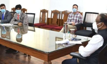 Interacts with Co-ordination Committee of Municipal Chairpersons, Presidents