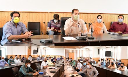 DC Ganderbal urges for punctuality, effective delivery of services to public
