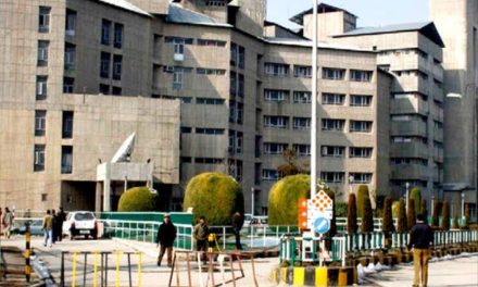 SKIMS turns Covid-19 hot spot area, Covid-19 positives repeatedly lodged in Emergency Unit