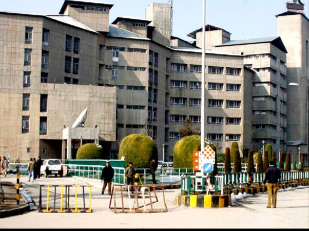 SKIMS issue clarification over a video gone viral on social media