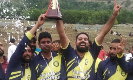 Batagund XI wins PSL cricket tournament in Tral