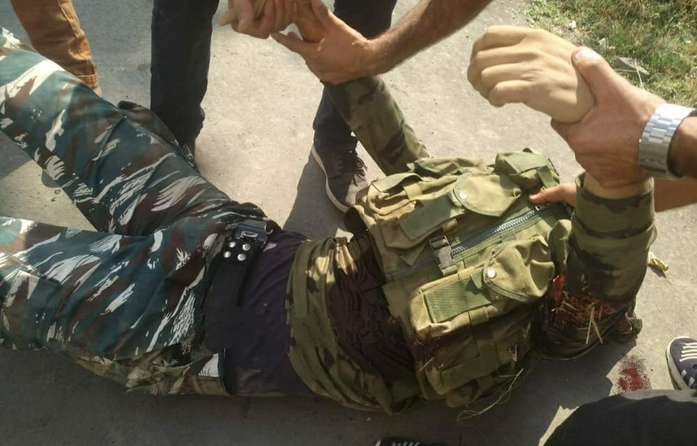 Militants attack joint team of security forces at Baramulla: 2 CRPF men, Cop killed