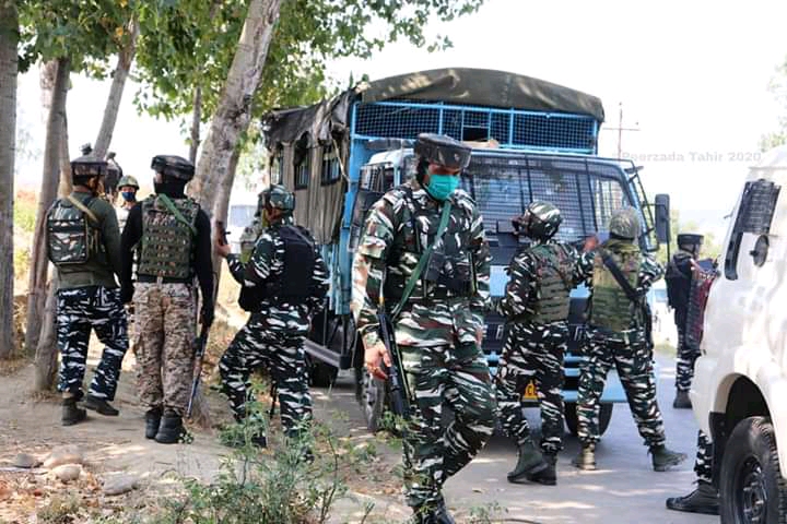Day 02, Kreeri Encounter: Third militant killed, searches on,”Forces blast hideout where militant was hiding