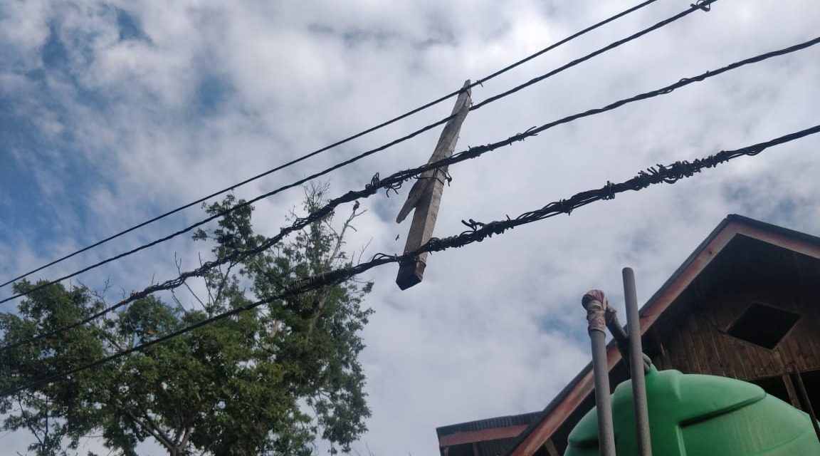 Fathepora Ganderbal residents stage protest against PDD