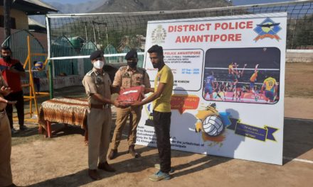 Awantipora Police inaugurates Volleyball tournament at Khrew
