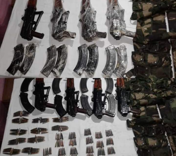 Weapon smuggling bid foiled in Keran sector of Kupwara: Army,”4 AK 47 rifles, 8 magazines, 240 rounds recovered