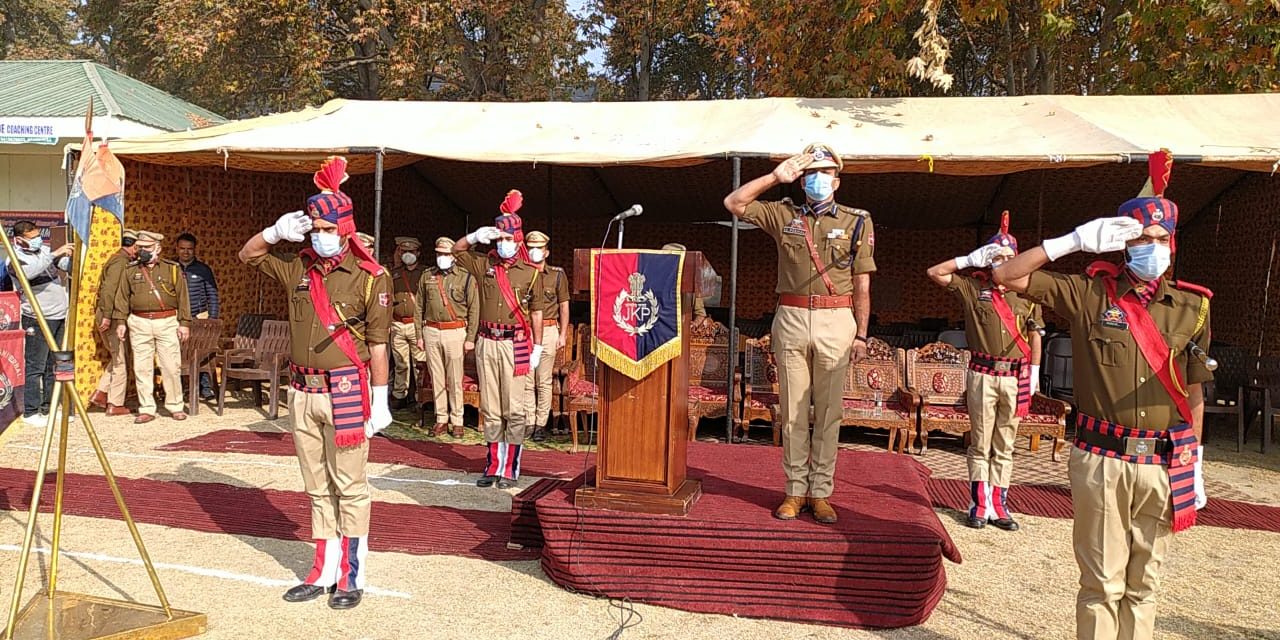 “Rashtriya Ekta Diwas” pledge and parade was held in Ganderbal at Qamaria Ground
