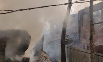 Devastating fire incident damage 4 residential houses in Shopian