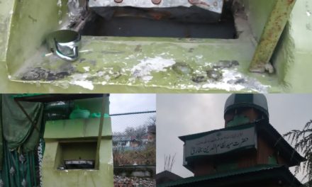Burglars strike two shrines in north Kashmir,”Decamp with cash, police register case