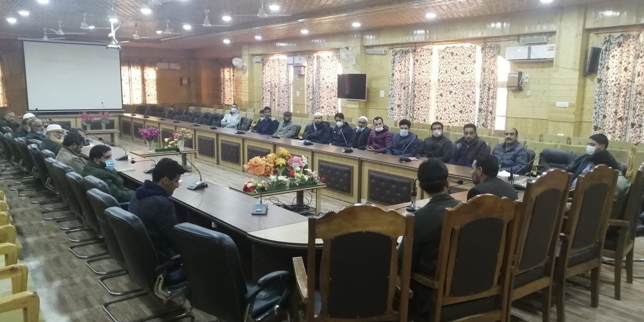 Election Urgent:DDC, Panchayat by-election: Training imparted to polling staff at Bandipora