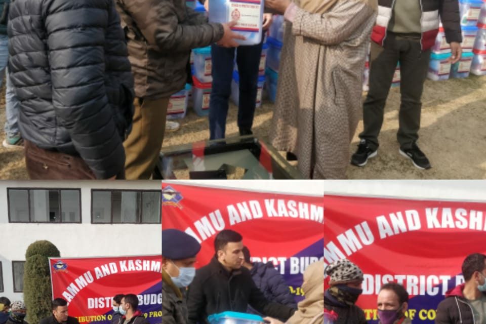 Budgam Police distributes Covid-19 safety kits among poor and needy people