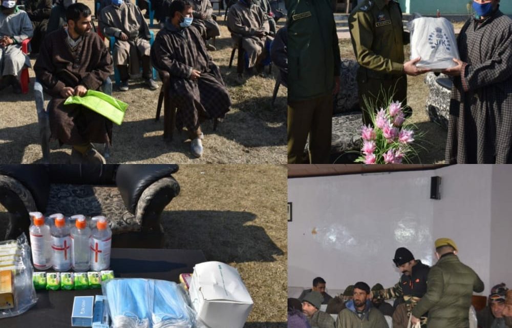 Baramulla Police distributes Covid-19 safety kits among poor and needy people