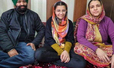 15-yr-old Sikh girl from Baghat makes Kashmir proud, wins Rs 25 lakh in famous KBC show