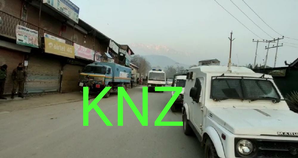Three CRPF men injured in Ganderbal grenade attack;Area cordon off:SSP Ganderbal Khalil Poswal