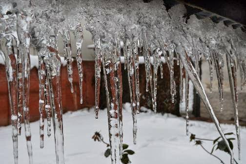 Freezing Cold Unabated in Kashmir, Minus 7.0°C In Srinagar