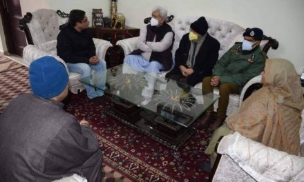LT Governor Visits Family Of Slain Goldsmith Satpal Nischal, Who Was Killed By Militants At Srinagar
