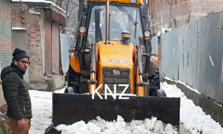 Snow clearance work Starts on Gutlibagh road