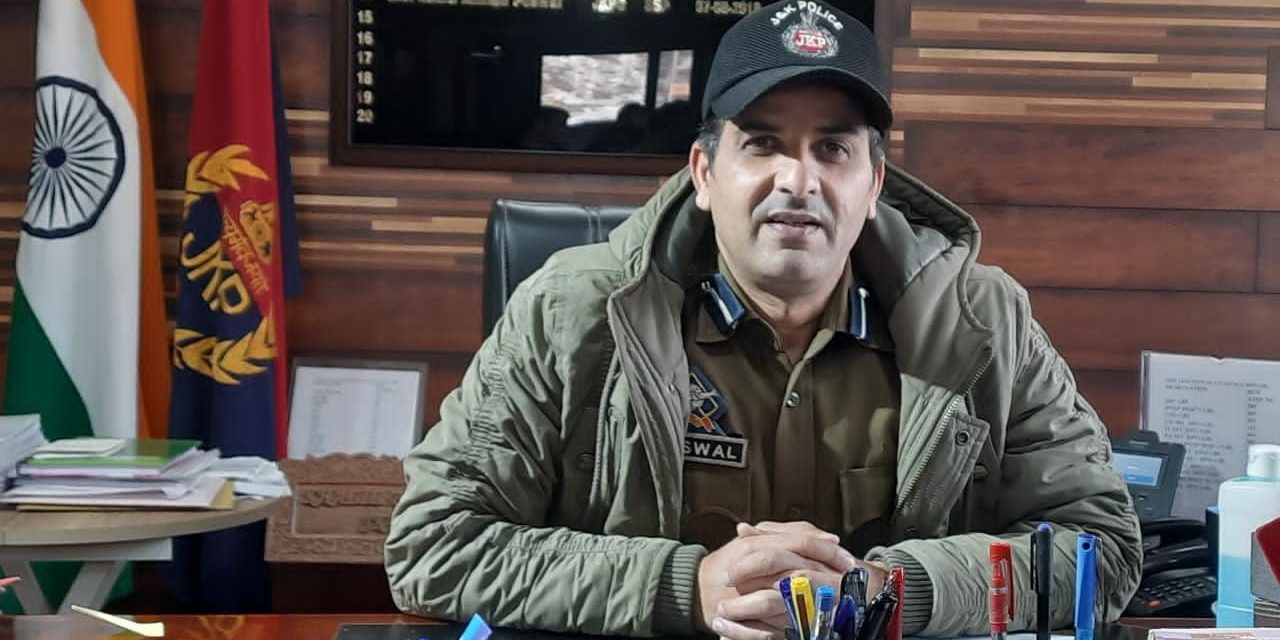 SSP Ganderbal Khalil Poswal among 17 JKP officers get Prestigious ‘President’s Police Medal’