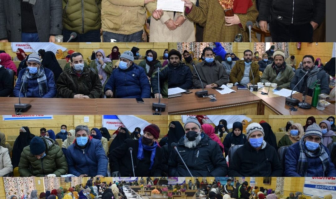 Handicrafts department organizes awareness cum registration camp for artisan at Bandipora