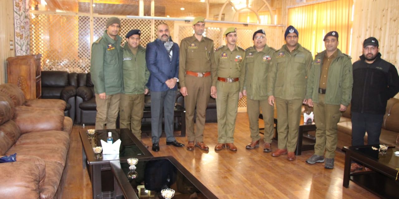 Piping ceremony held at District Police Office Shopian