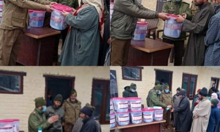 Ganderbal Police distributed COVID-19 safety kits among Poor families at Gutlibagh