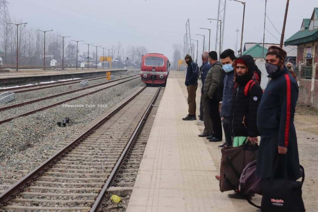 Train service to resume after 11 months in Kashmir
