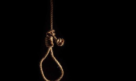17-yr-old girl hangs self to death in Qazigund