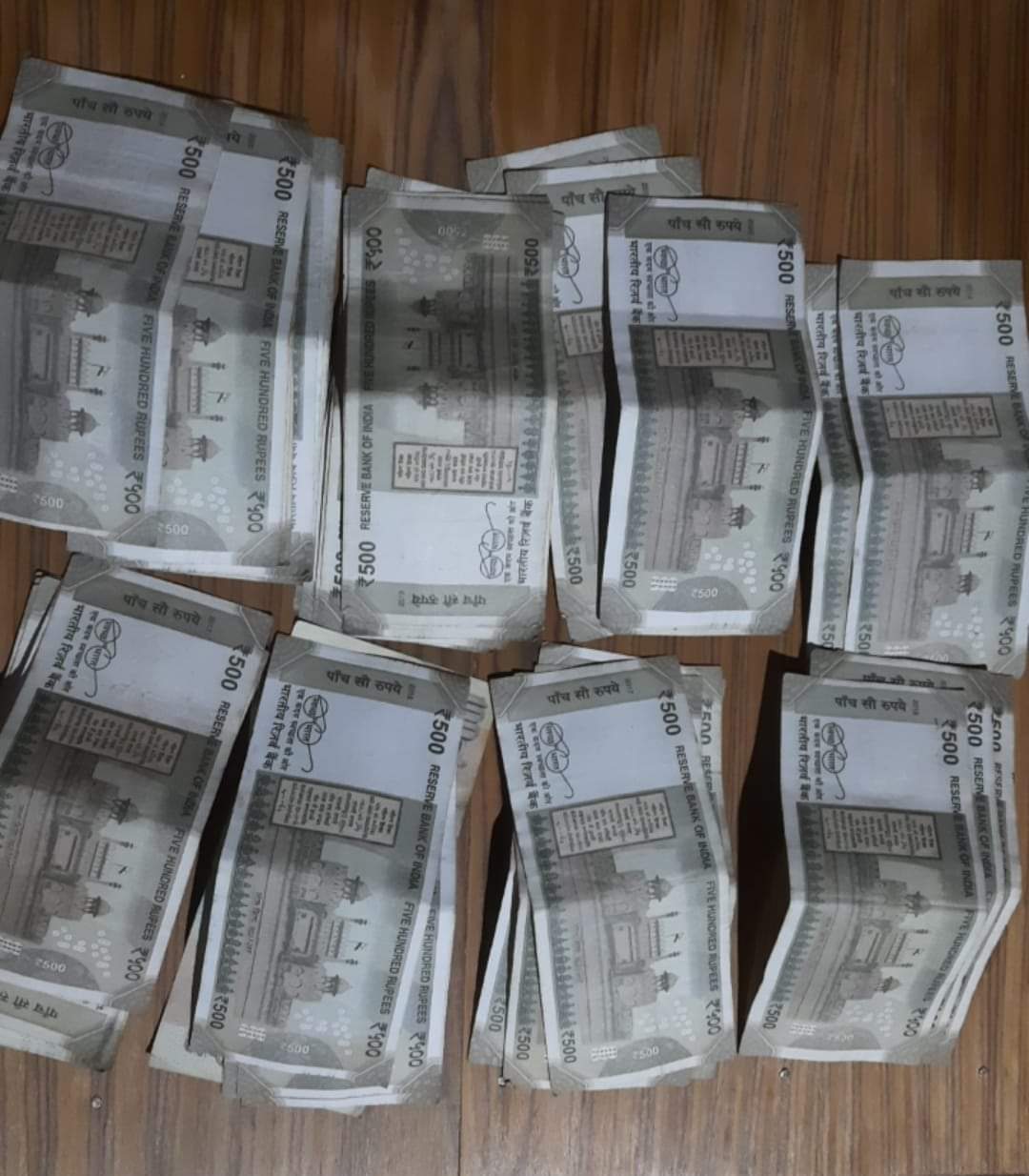 Bandipora Police Arrested 04 Gamblers in Sumbal ,Stake Money Seized