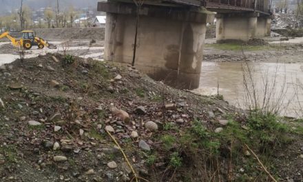 Flash floods damage portion of bridge in Handwara, traffic halted