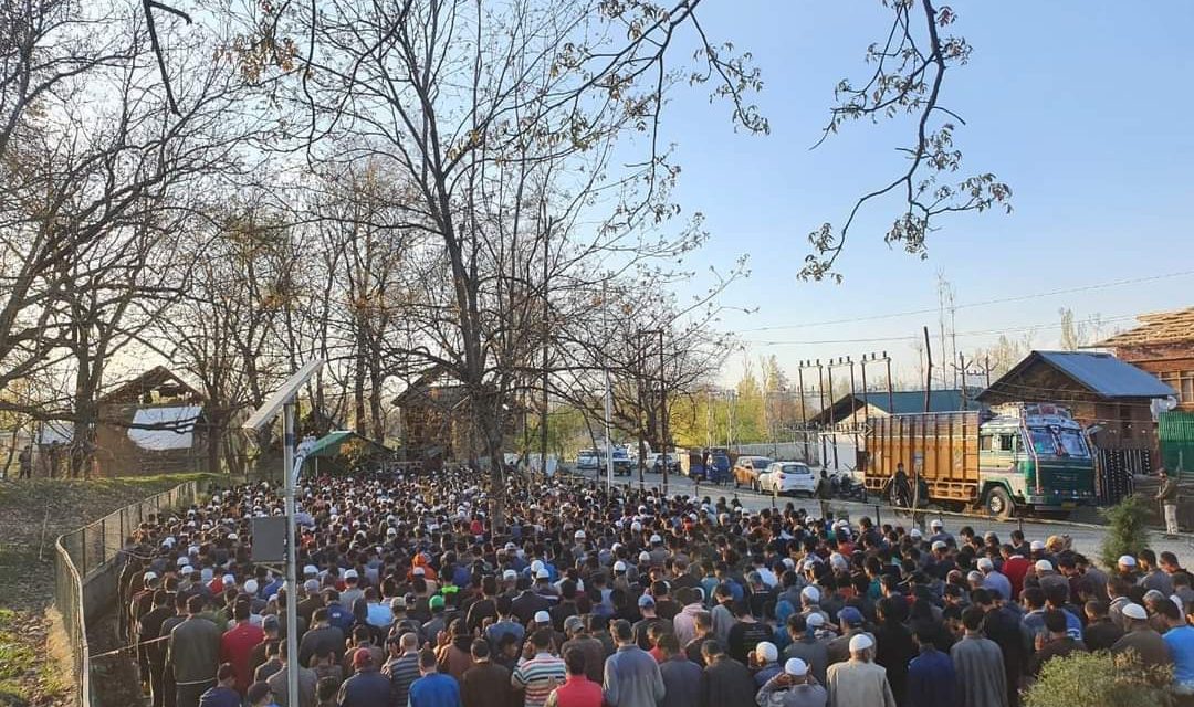 Nowgam attack: Slain policeman was to get married after EID-ul-Fitr “Hundreds participate in funeral prayer