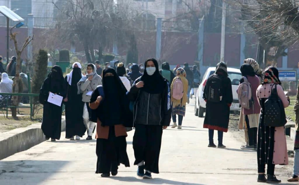 Covid-19 Surge: Govt asks DCs to Call On Keep Open Or Closing Schools In J&K