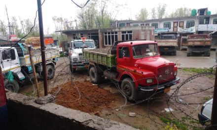 Ganderbal Police seized 5 vehicles for illegal mining & transportation of construction material