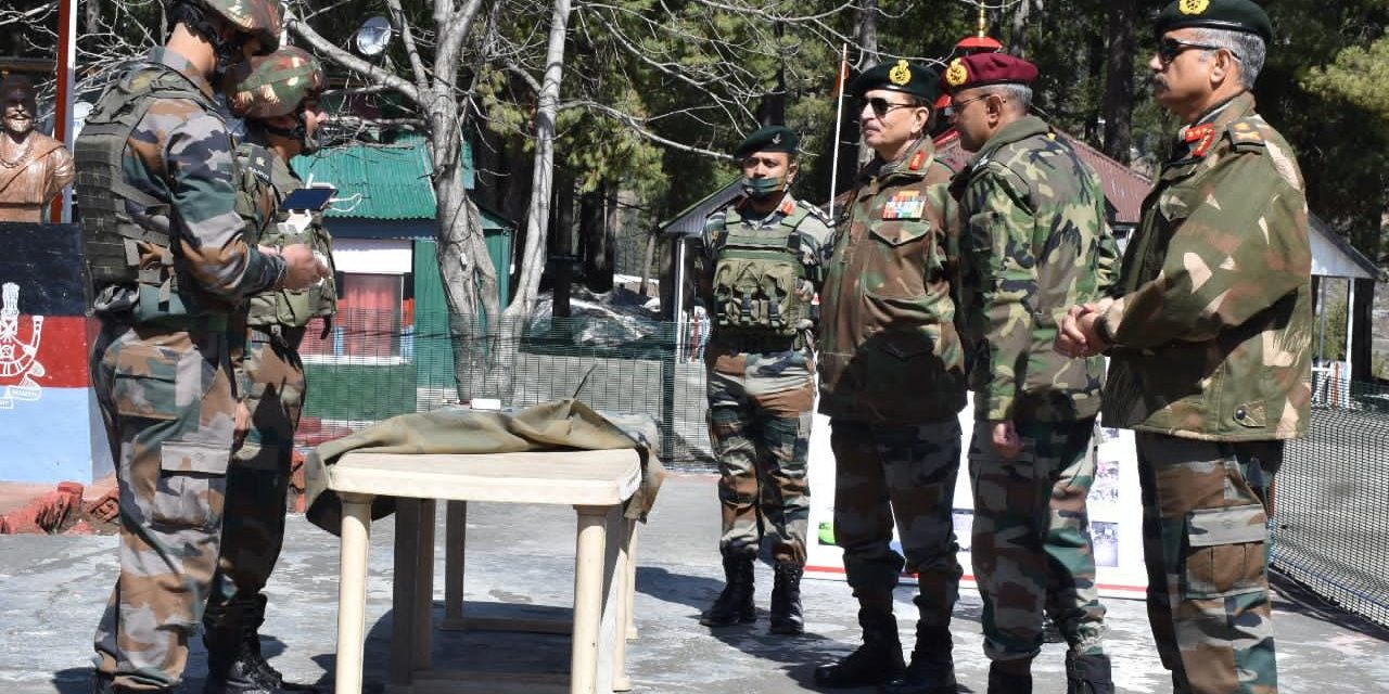 Northern Army Commander reviews Security on LOC & Kashmir Valley
