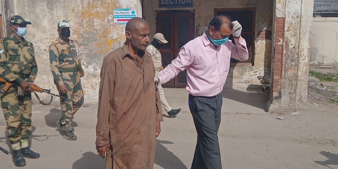 Pak intruder held along IB in RS Pura