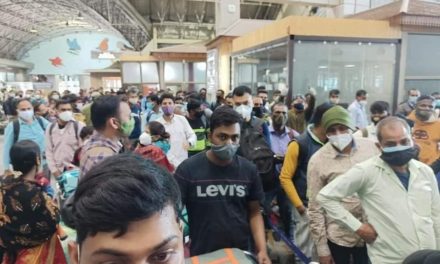 COVID-19 Resurgence: Outbound passengers violate Covid-19 SOPs at Srinagar Airport