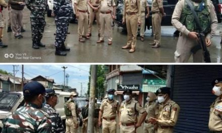DGP J&K visits South Kashmir’s Anantnag District;Reviews implementation of lockdown, security scenario