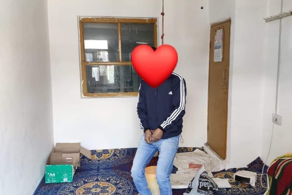 Man found hanging in Qazigund