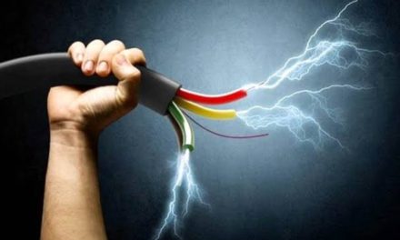 Duo electrocuted in Budgam band saw, one dies
