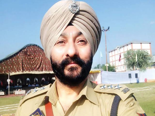DySP Davinder Singh, Two More Teachers Dismissed In ‘Interest Of Security Of State’
