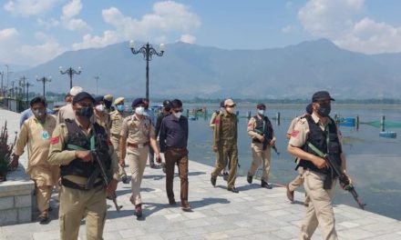 ADGP armed along with IGP Kashmir Visited Dargah Srinagar to review security