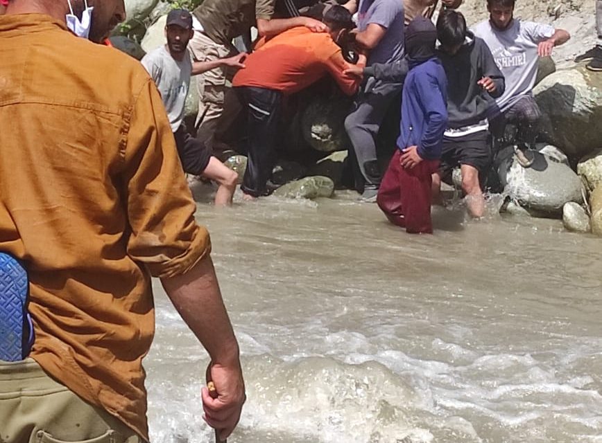 Body of Budgam youth fished out from the stream