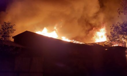 Overnight blaze damages 13 houses, renders 31 families homeless in Baramulla