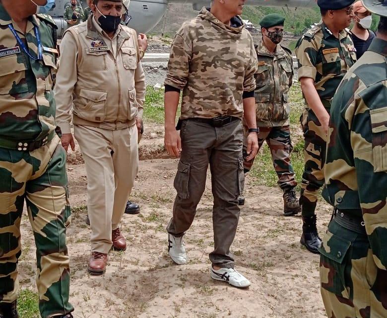 Bollywood actor Akshay Kumar visits Bandipora’s Tulail