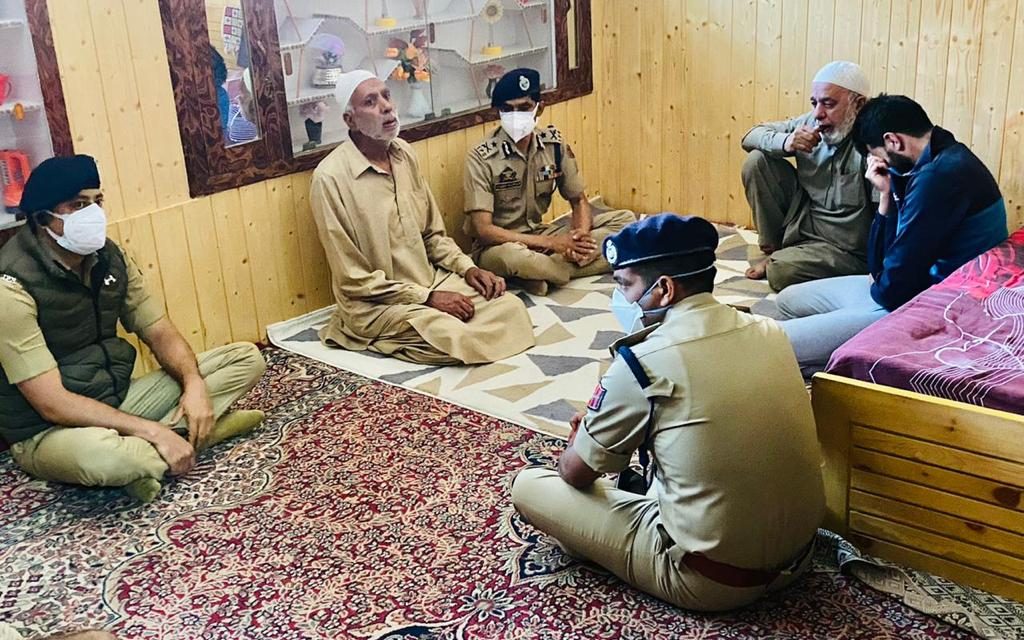 Inspector General of Police Visit Family of Policemen Who Was Killed In Srinagar