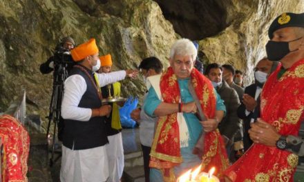 Lt Governor pays obeisance at Shri Amarnathji Shrine;Performs puja, prays for good health and happiness for all