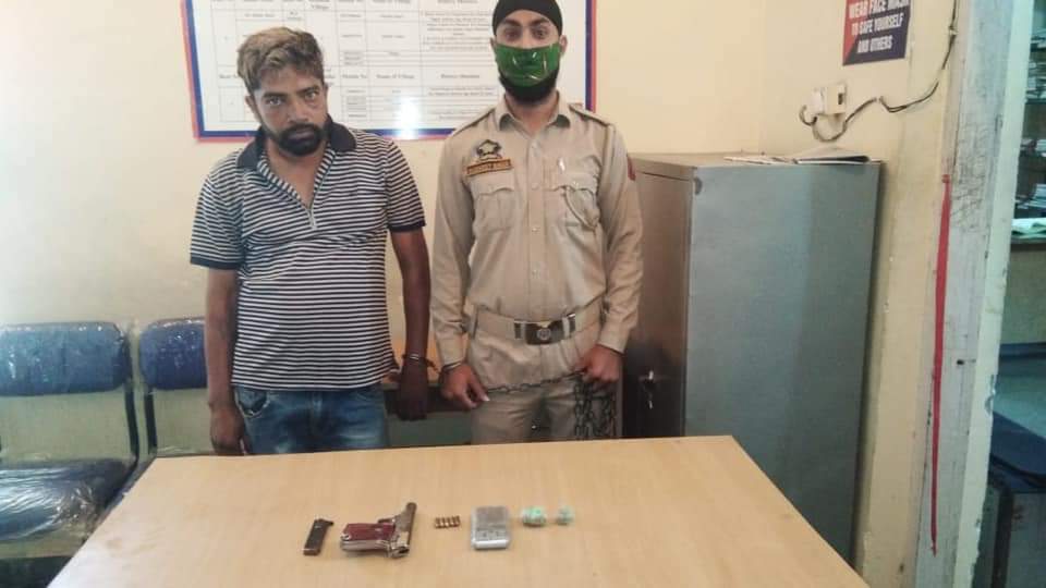 20 Gms of heroin,one pistol and five live rounds recovered at Bagh e Bahu Jammu;One arrested