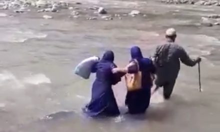 J&K: Health workers cross river to conduct COVID-19 vaccination drive in remote areas of Rajouri