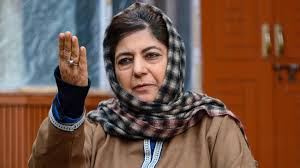 Mehbooba visits her late father’s graveyard