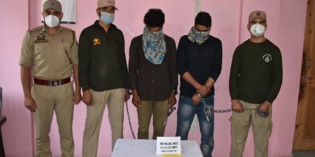 Ganderbal Police arrested 2 drug peddlers,recovered heroin, Vehicle seized