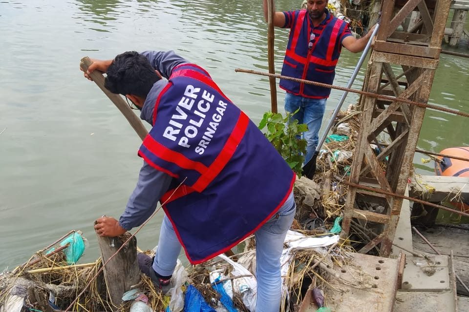 Searches Continue to Trace Youth’s Body Drowned 5 Days Ago